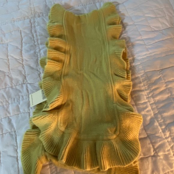 NWT~Collection eighteen Ruffled Knit Scarf - Picture 7 of 10